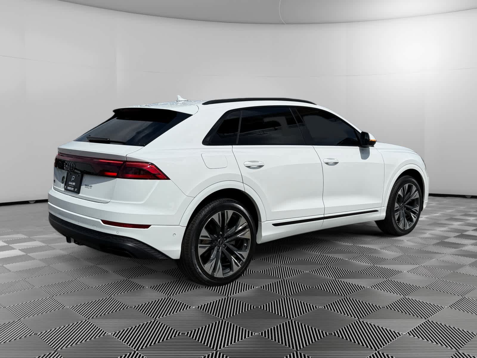 Used 2025 Audi Q8 Premium w/ Black Optic Package AWD/4WD image 5