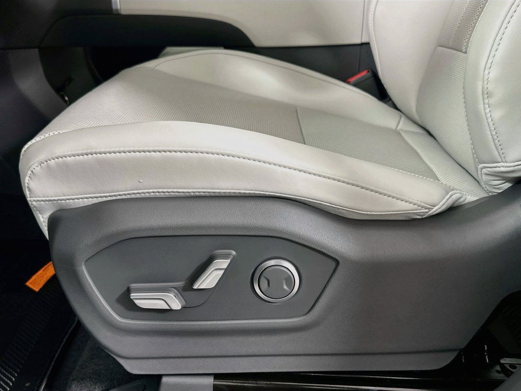 New 2027 Hyundai Santa Fe SEL FWD image 19