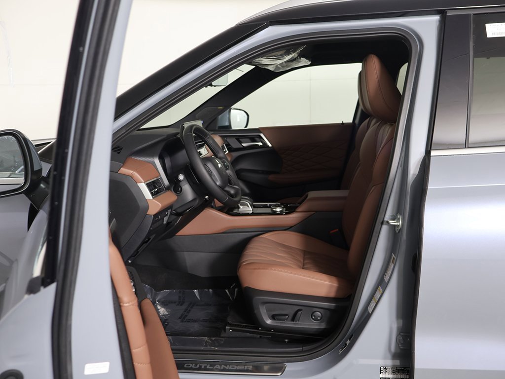 New 2026 Mitsubishi Outlander SEL image 31