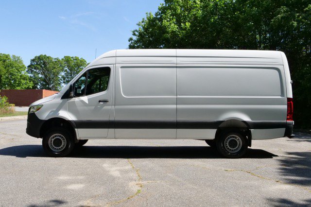 Used 2025 Mercedes-Benz Sprinter 2500 image 36