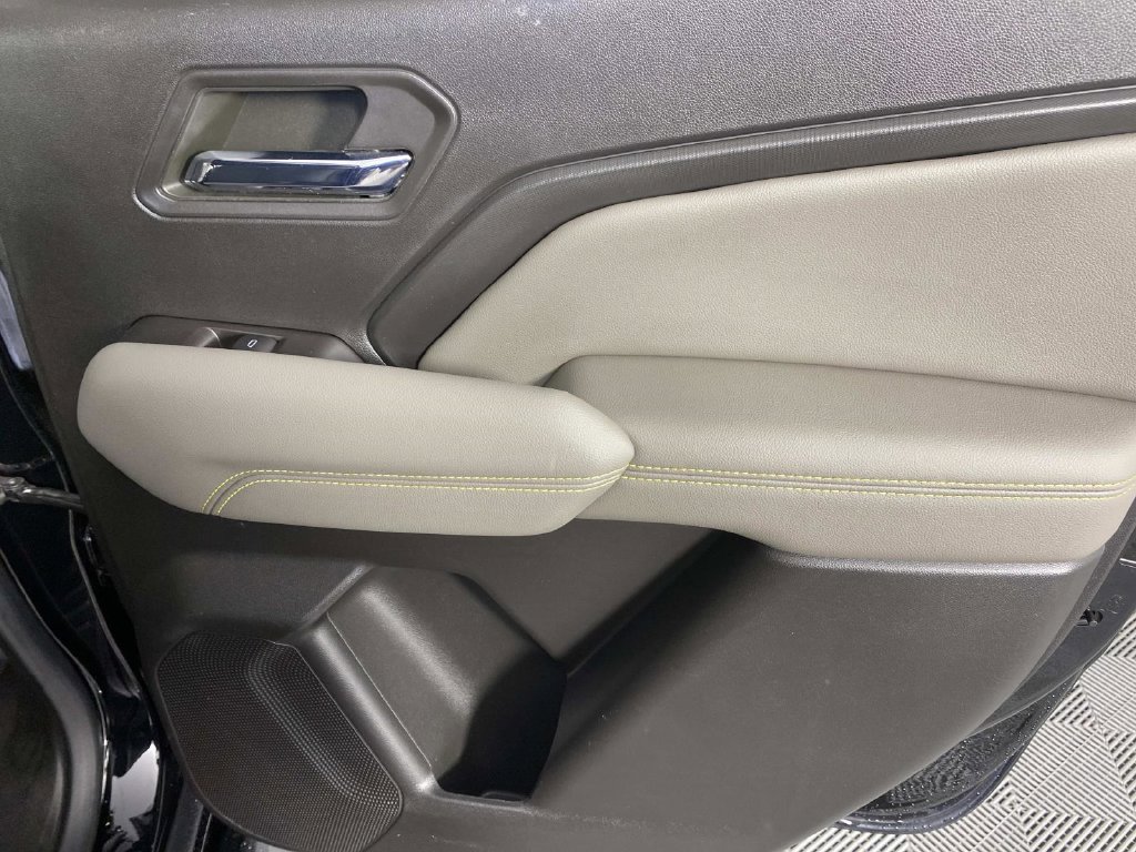 Used 2023 Chevrolet Colorado ZR2 w/ ZR2 Convenience Package III AWD/4WD image 28