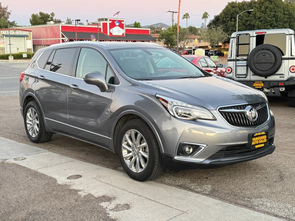 Used 2020 Buick Envision Essence FWD image 2