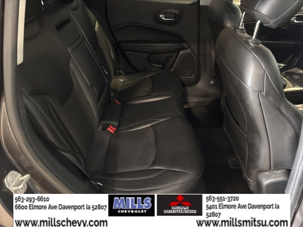 Used 2018 Jeep Compass Latitude w/ Popular Equipment Group AWD/4WD image 16