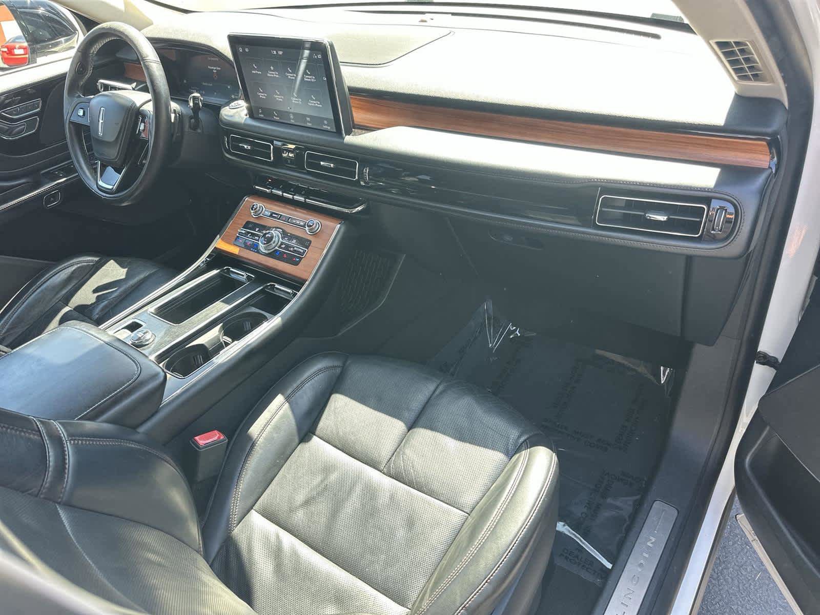 Used 2020 Lincoln Aviator Reserve w/ Equipment Group 201A image 12
