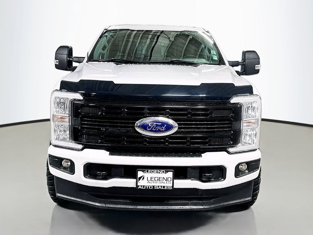 Used 2024 Ford F350 XLT image 2