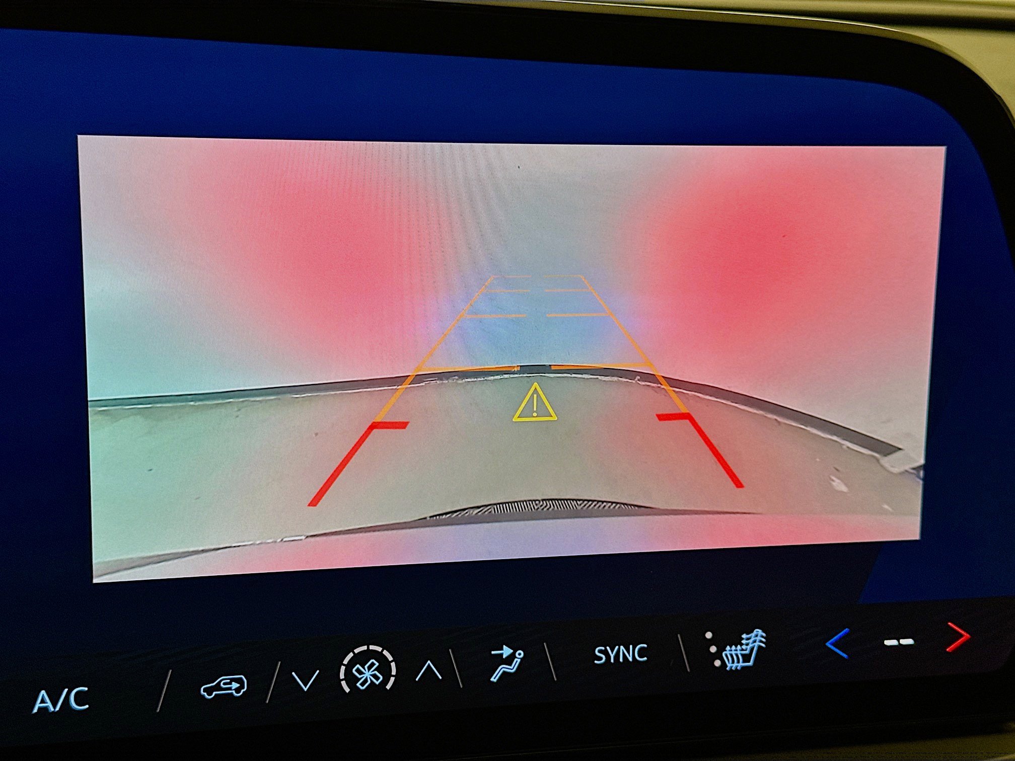 Used 2025 Chevrolet Traverse LT image 23