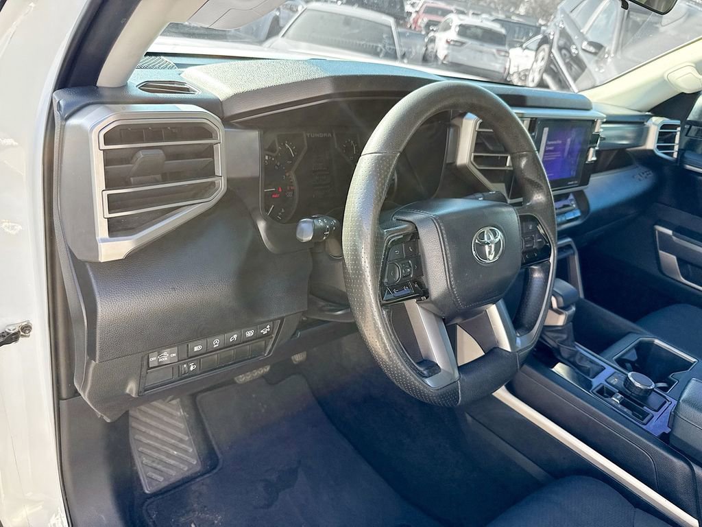 Used 2022 Toyota Tundra SR5 w/ SR5 Convenience Package image 10