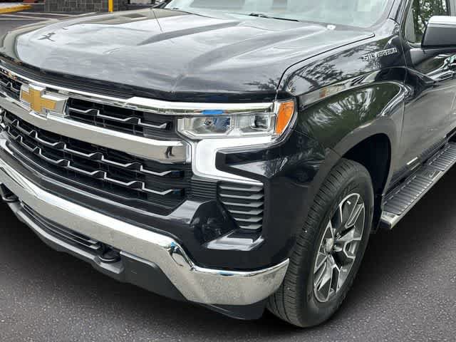 Used 2023 Chevrolet Silverado 1500 LT AWD/4WD image 30