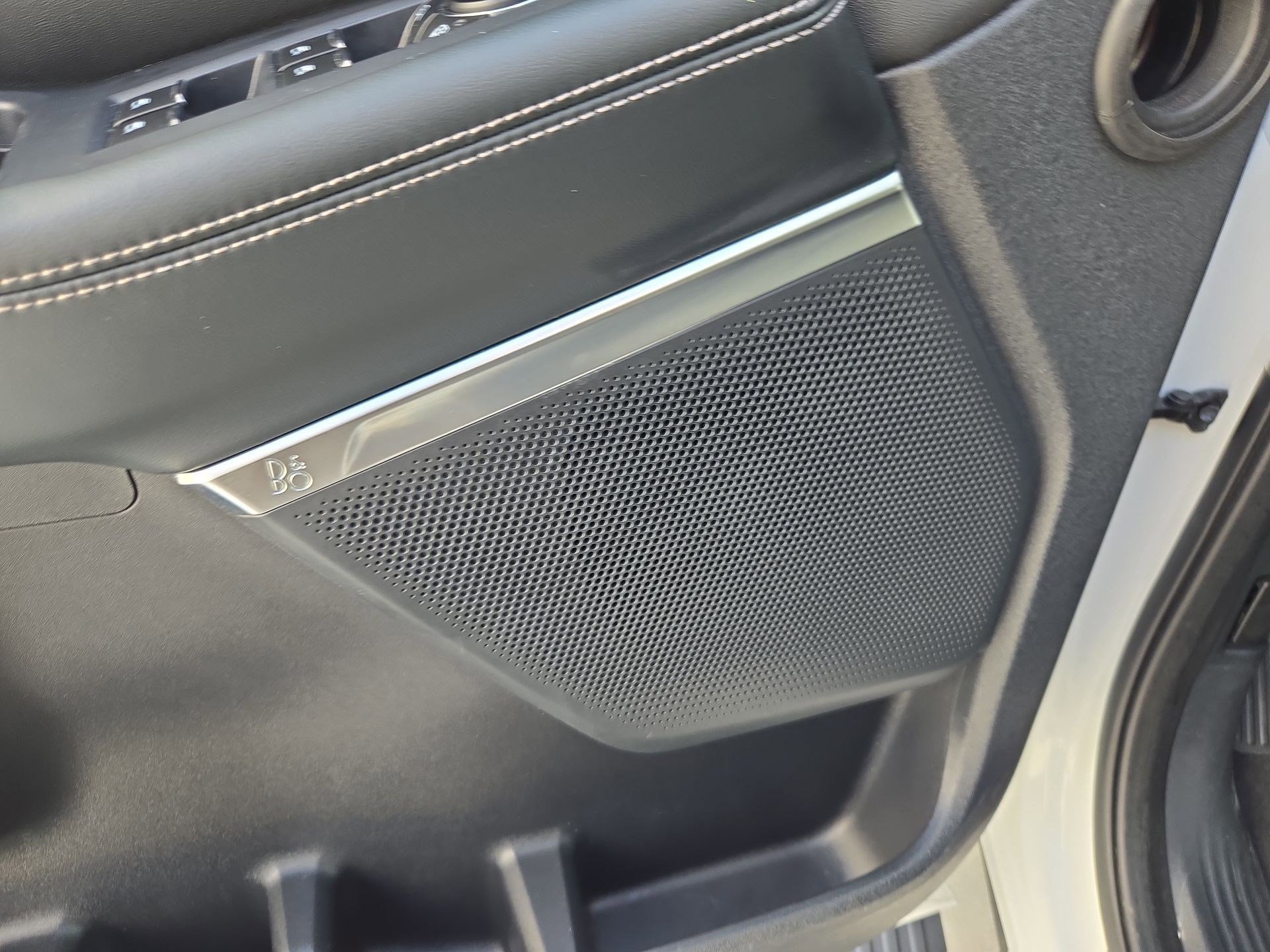 Used 2025 Ford Expedition Platinum image 15
