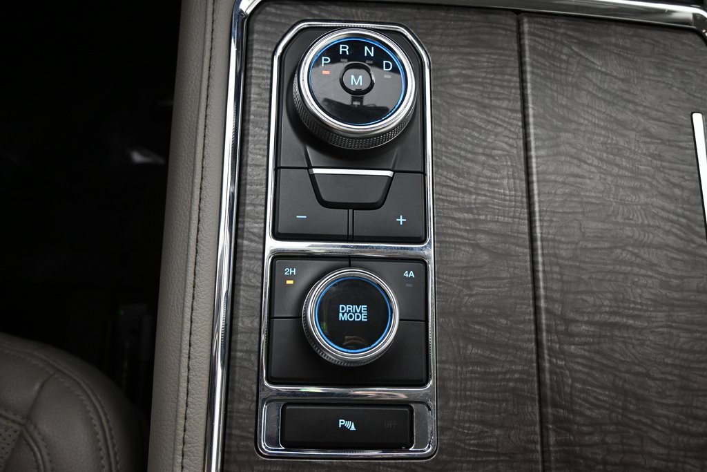Used 2021 Ford Expedition Limited image 34