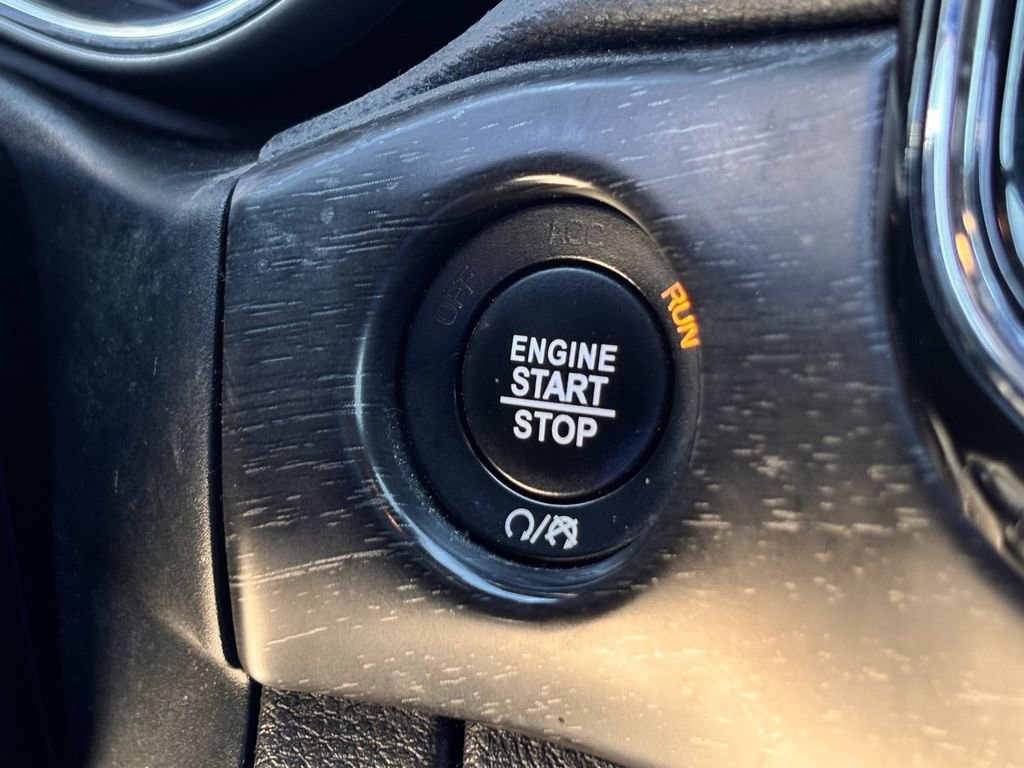 Used 2019 Jeep Grand Cherokee Altitude RWD image 20