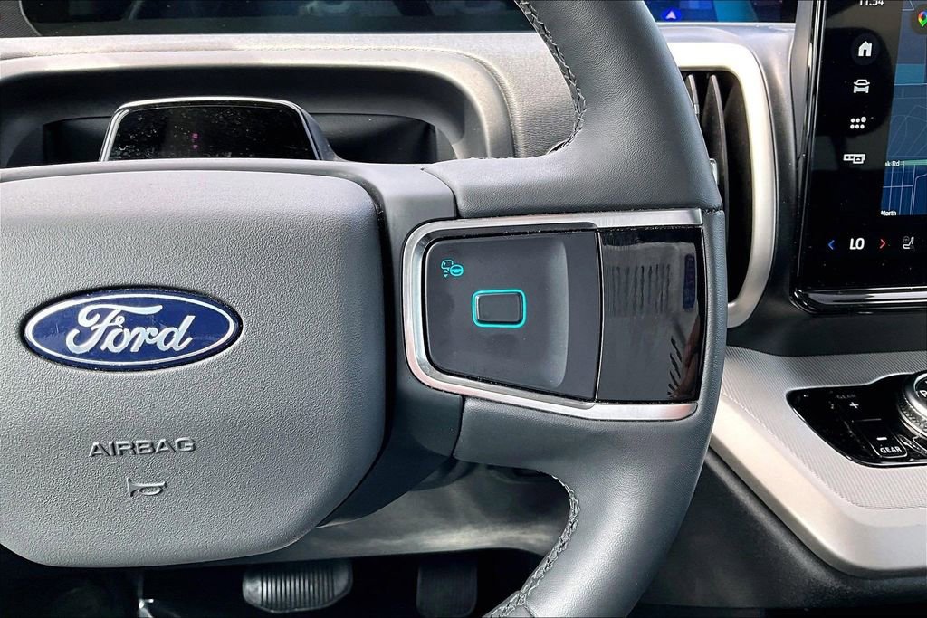 Used 2025 Ford Expedition Max Active AWD/4WD image 18