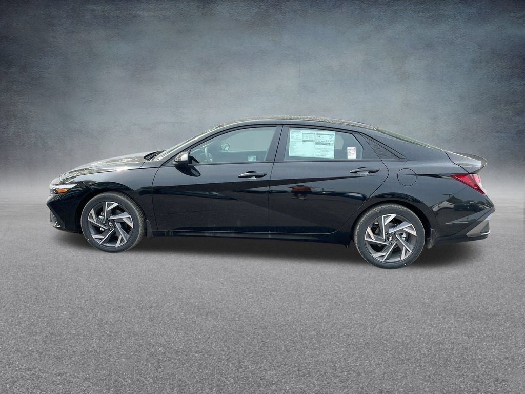 Used 2025 Hyundai Elantra Sport FWD image 29