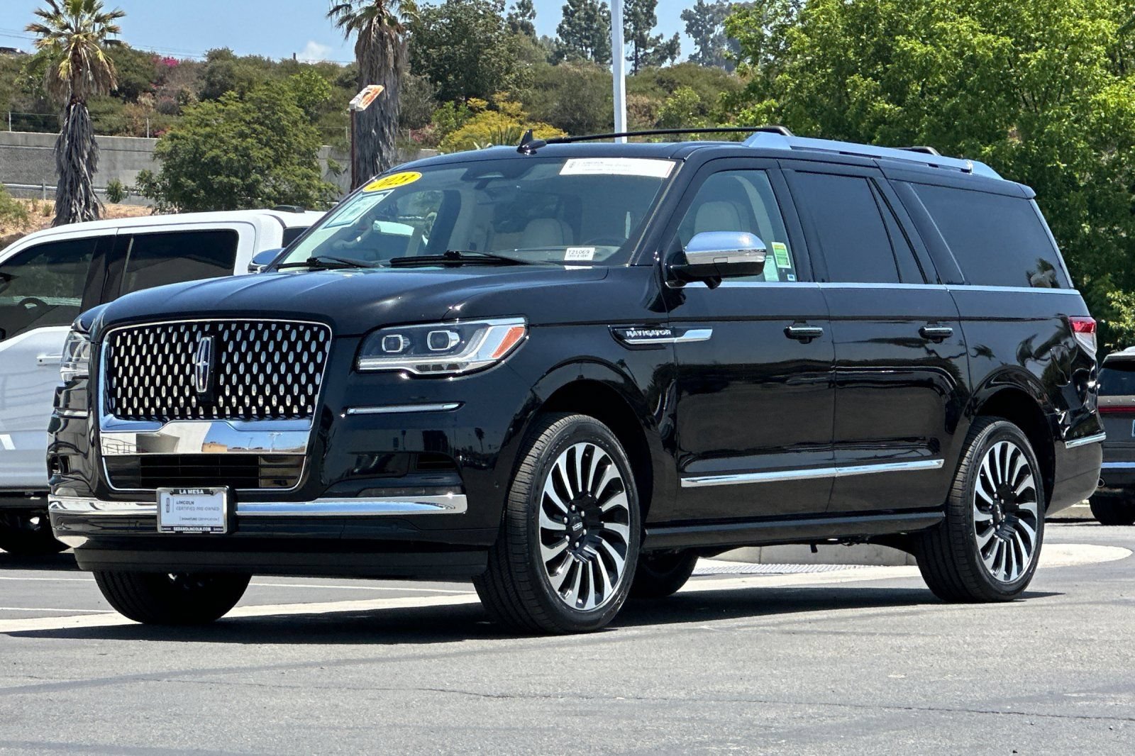 Certified 2023 Lincoln Navigator L Black Label AWD/4WD image 7