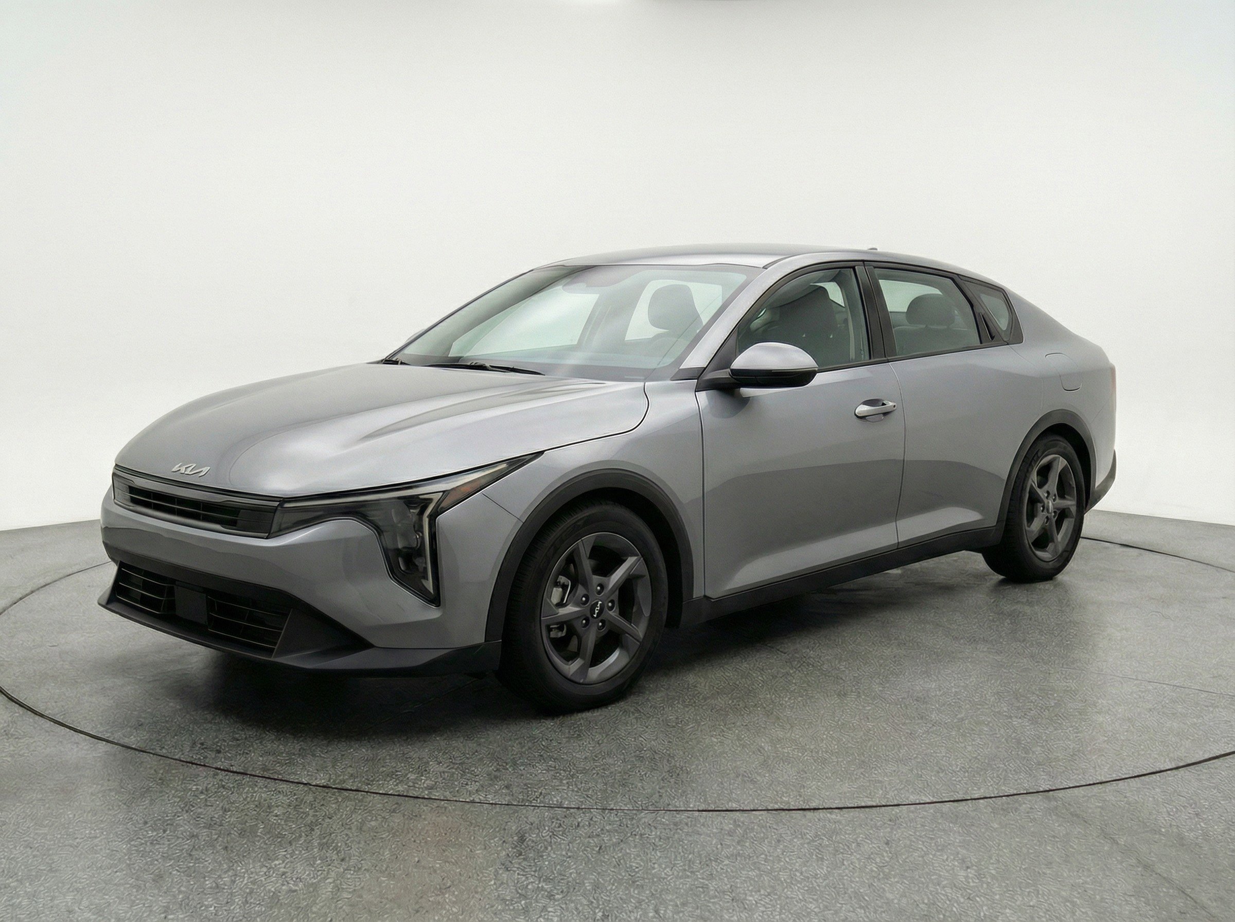 Used 2025 Kia K4 LXS image 3