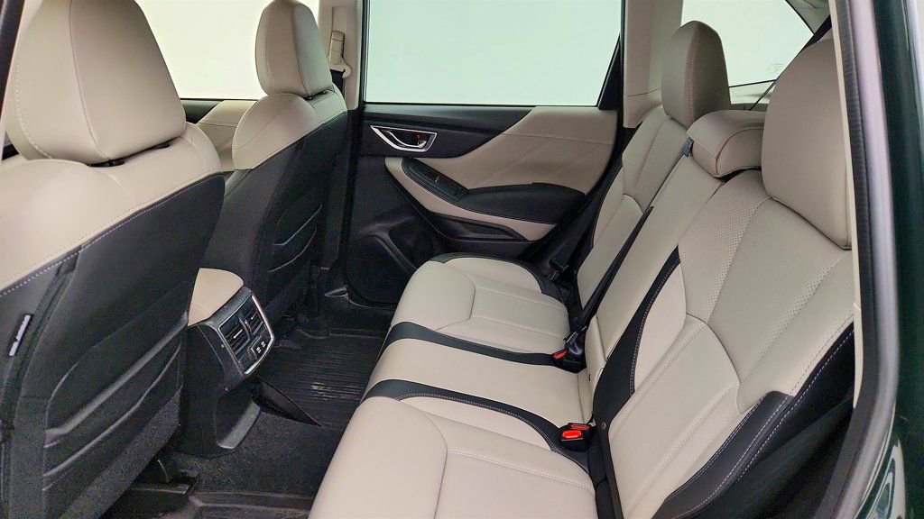 Used 2023 Subaru Forester Limited AWD/4WD image 18