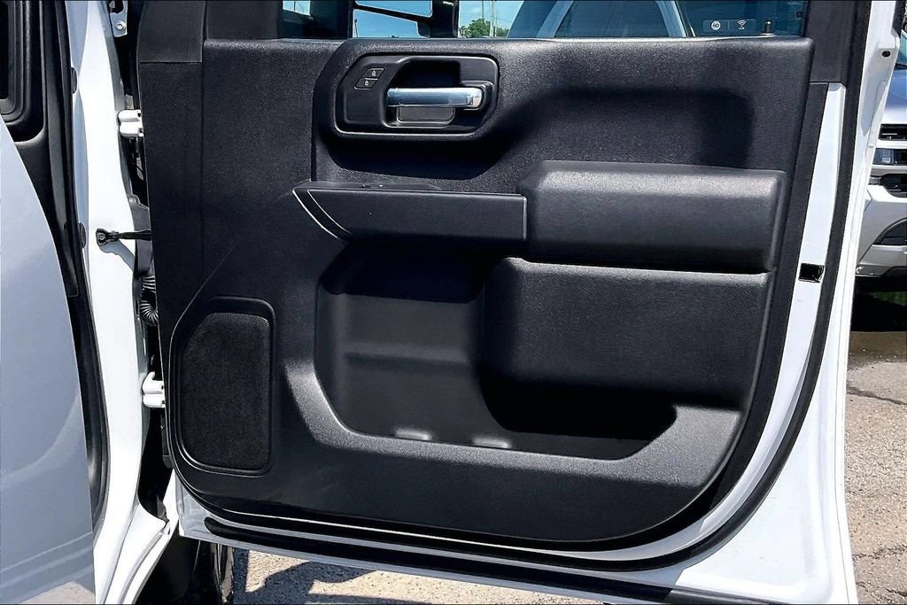 Used 2025 Chevrolet Silverado 2500 Custom w/ Custom Value Package AWD/4WD image 29