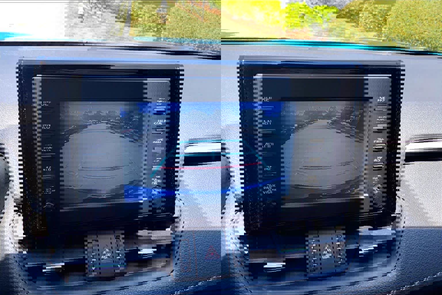 Used 2019 Toyota RAV4 XLE Premium image 29