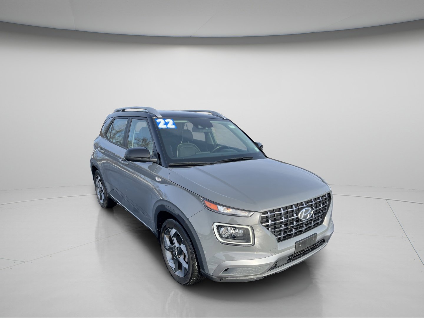 Used 2022 Hyundai Venue Limited FWD image 7