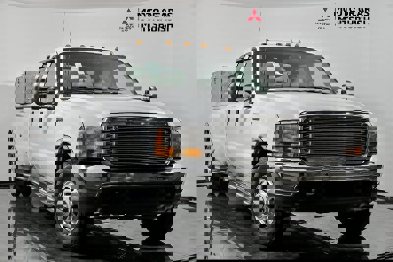 Used 2000 Ford F350 Lariat image 1