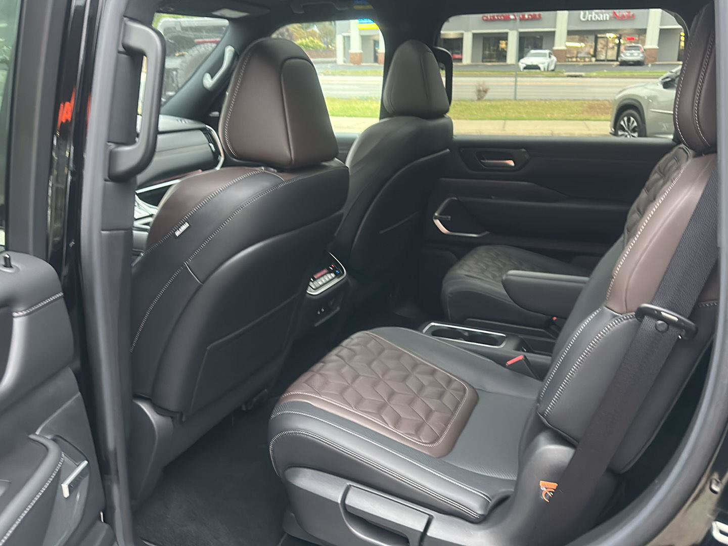 Used 2025 Nissan Armada Platinum w/ Convenience Package AWD/4WD image 20
