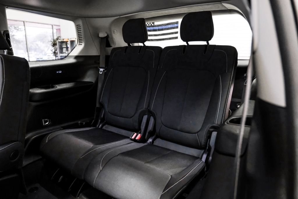 Used 2021 Jeep Grand Cherokee L Laredo w/ Luxury Tech Group I AWD/4WD image 42