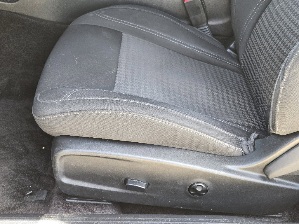 Used 2016 Dodge Challenger R/T image 26