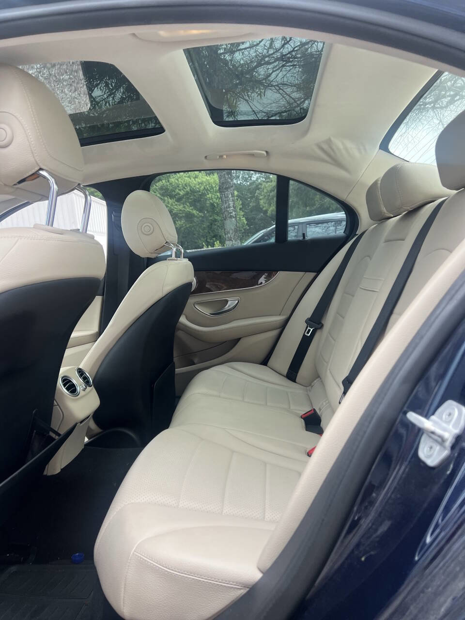 Used 2015 Mercedes-Benz C 300 4MATIC Sedan image 18