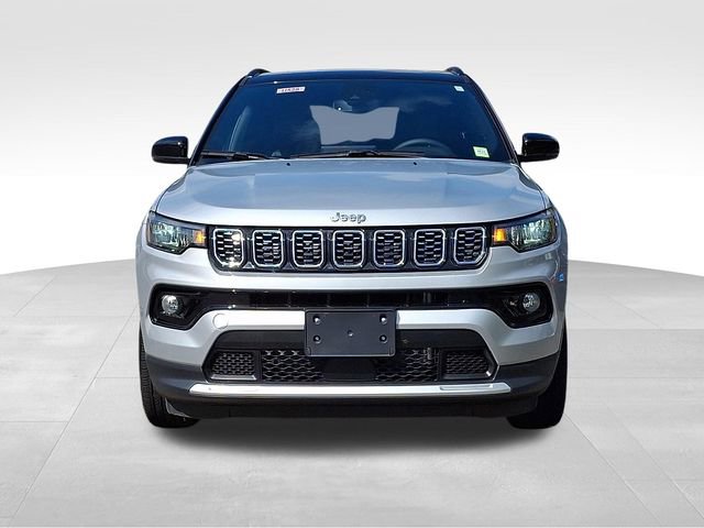 Used 2025 Jeep Compass Limited AWD/4WD image 2