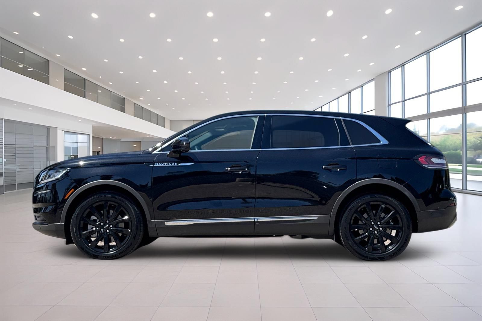 Used 2023 Lincoln Nautilus Reserve w/ Equipment Group 201A AWD/4WD image 7