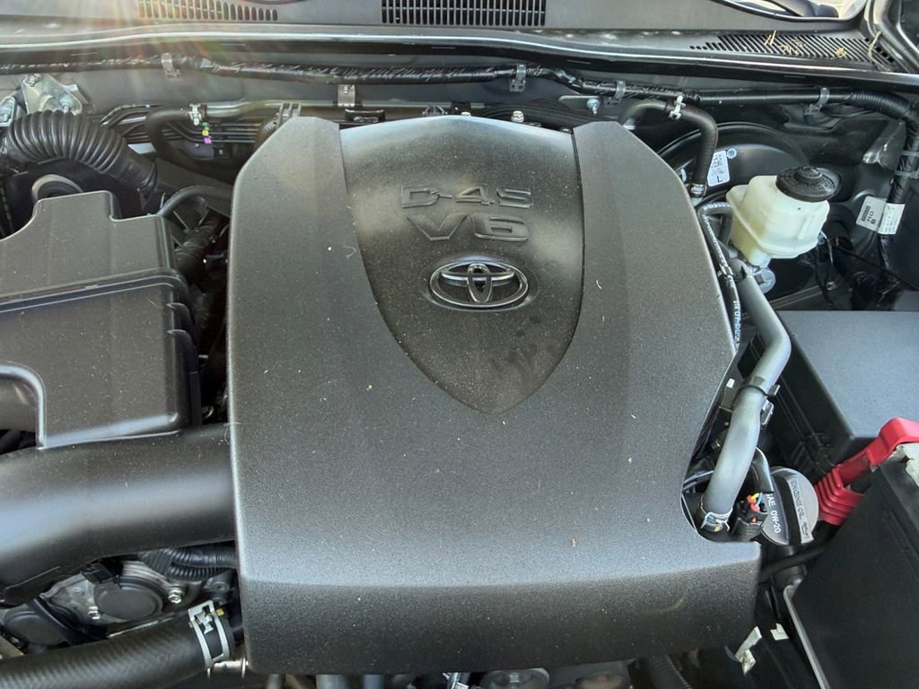 Used 2021 Toyota Tacoma SR AWD/4WD image 20