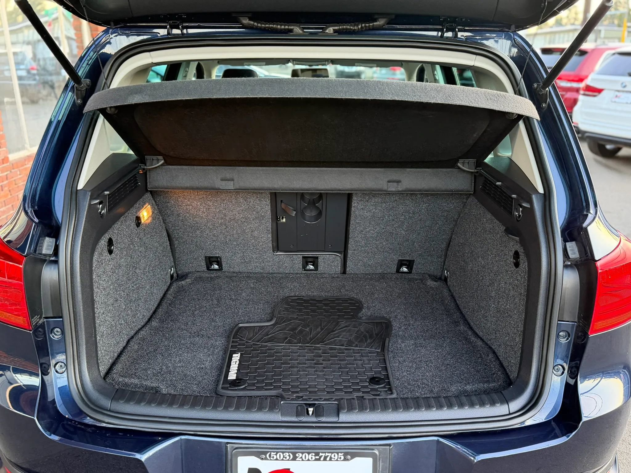 Used 2013 Volkswagen Tiguan S image 16