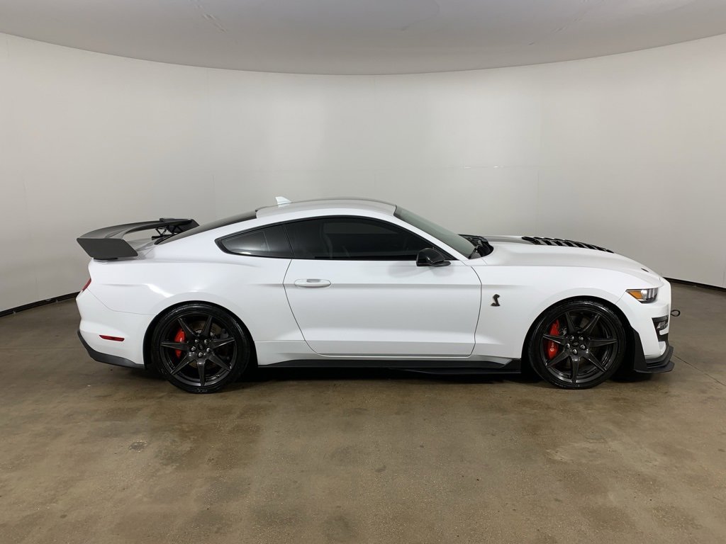Used 2020 Ford Mustang Shelby GT500 w/ Carbon Fiber Track Pack image 7