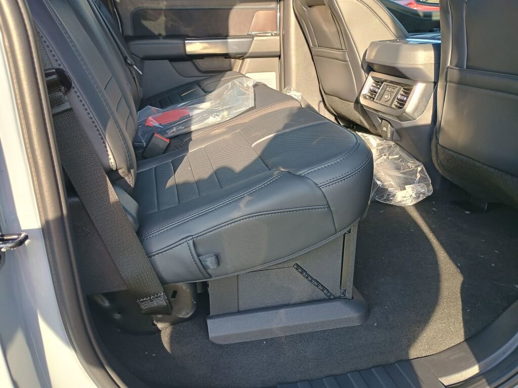 New 2026 Ford F250 Platinum image 19