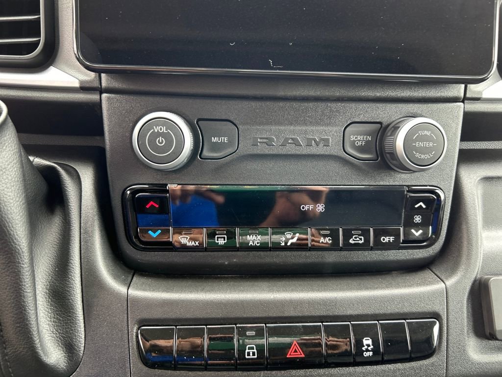 New 2026 RAM ProMaster 3500 w/ Quick Order Package 22G SLT image 18