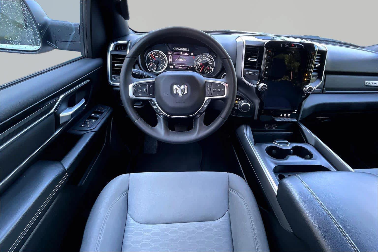 Used 2025 RAM 1500 Big Horn AWD/4WD image 6