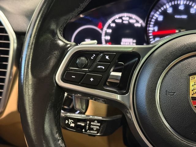 Used 2019 Porsche Cayenne AWD/4WD image 16