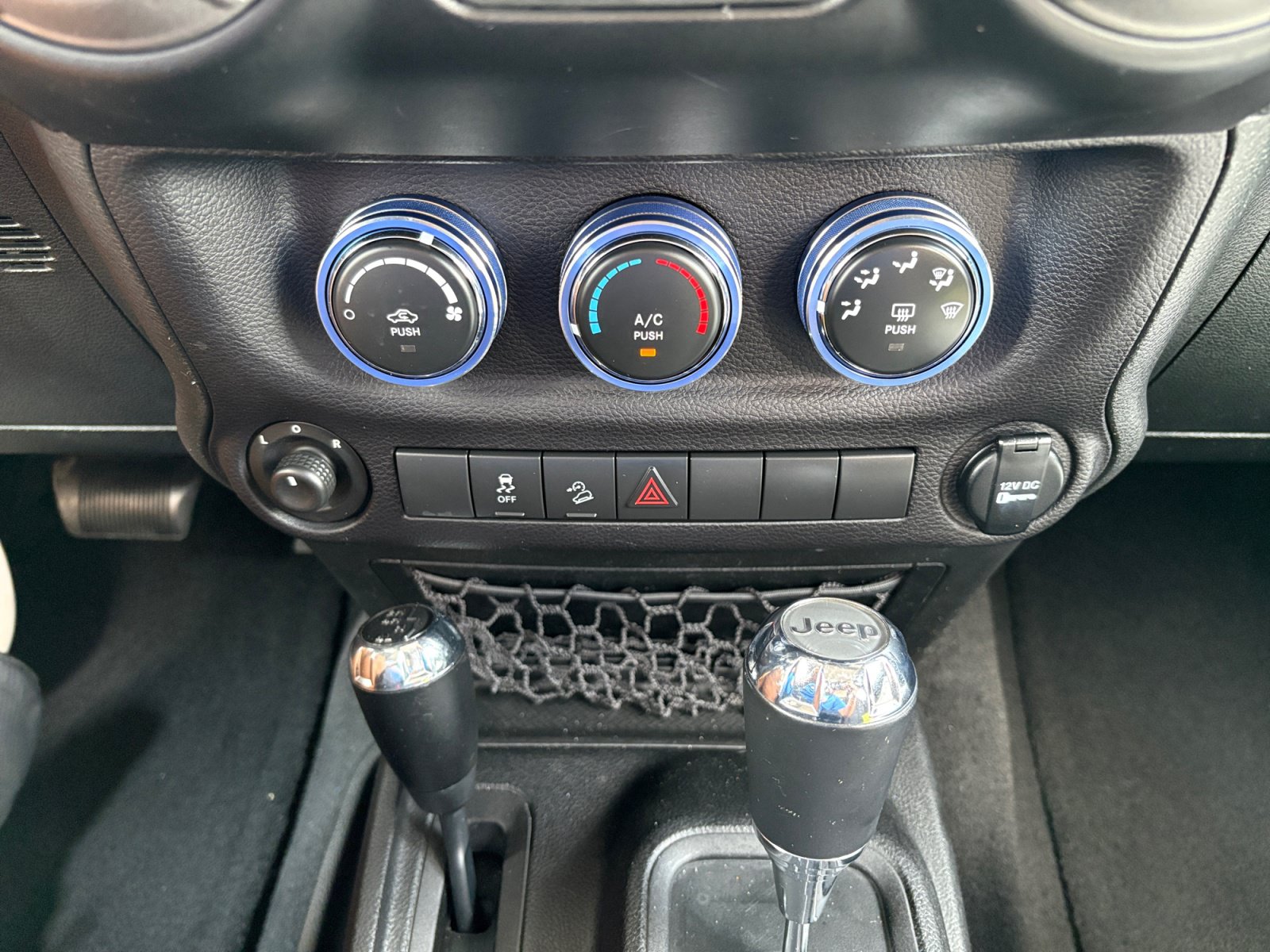 Used 2014 Jeep Wrangler Sport w/ Quick Order Package 24S AWD/4WD image 16