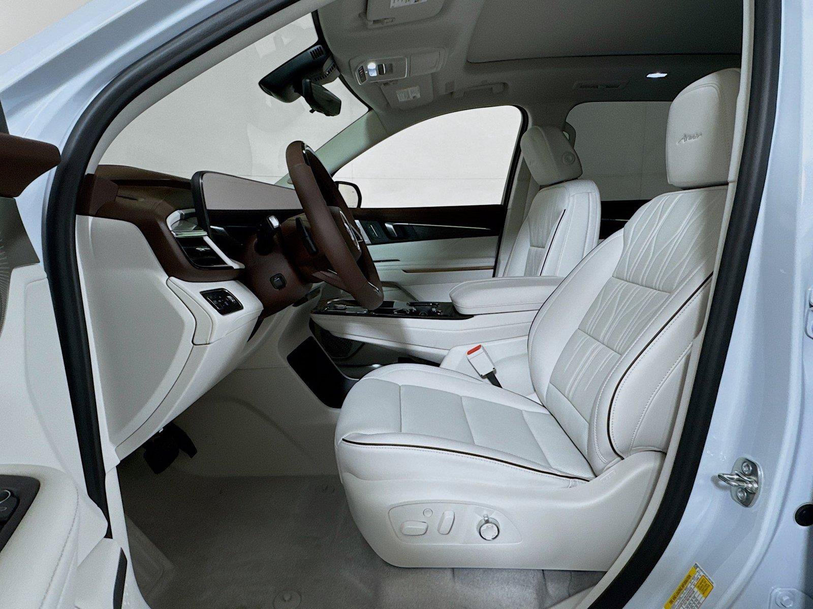 New 2026 Buick Enclave Avenir w/ Super Cruise Package AWD/4WD image 12