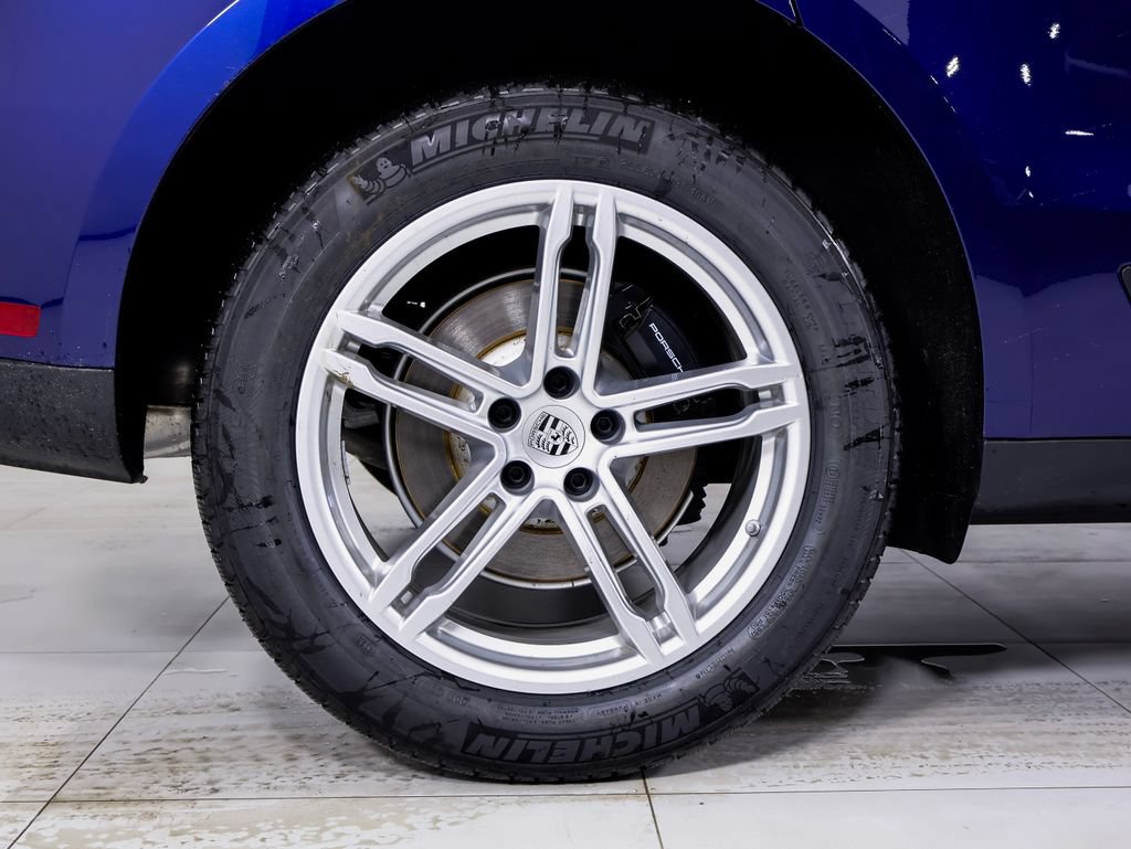 New 2026 Porsche Macan AWD/4WD image 20