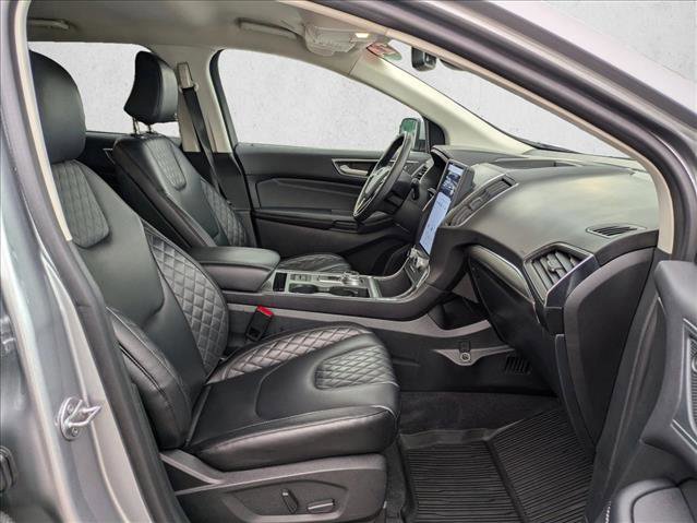 Used 2024 Ford Edge Titanium image 19