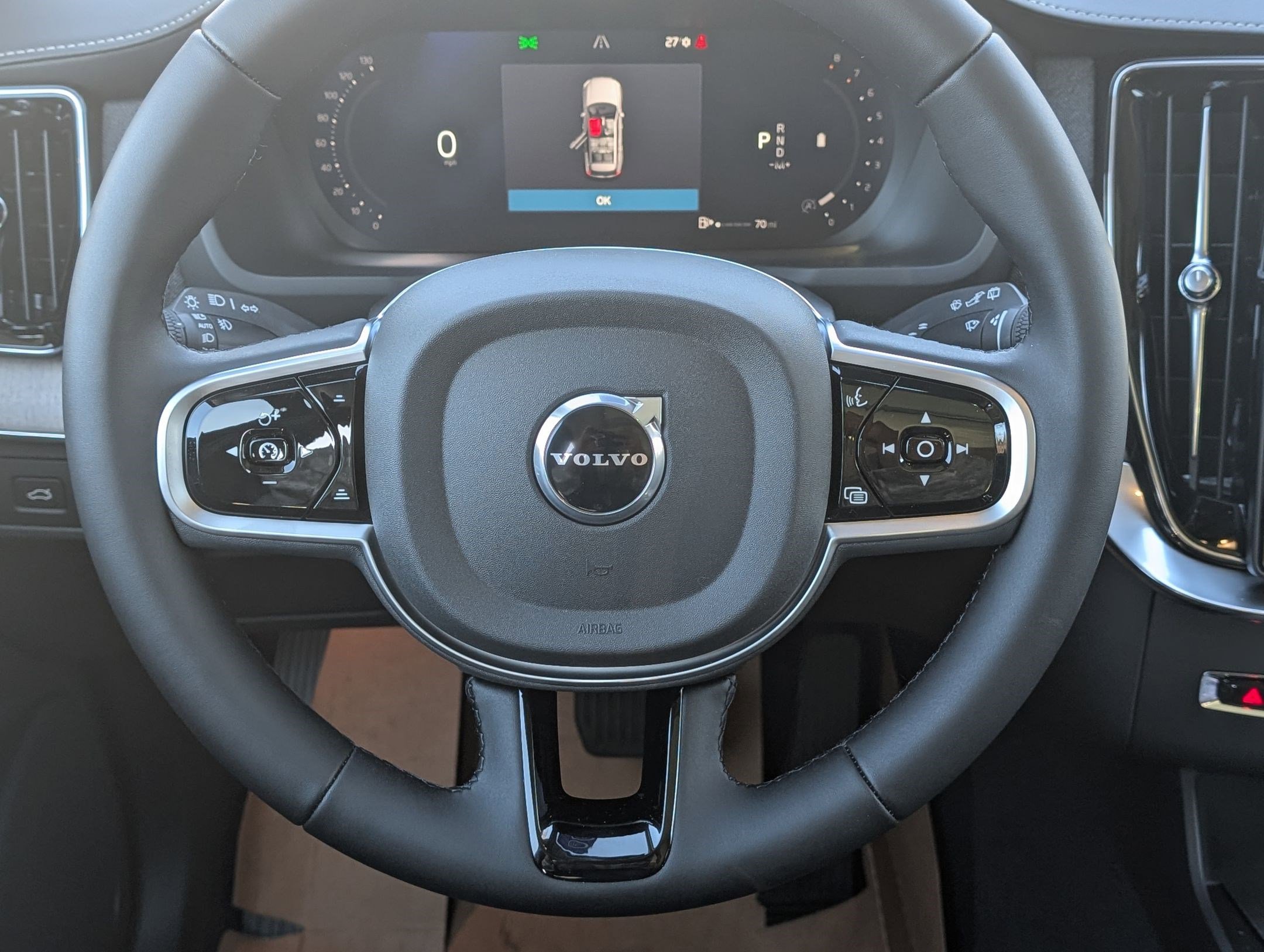 New 2026 Volvo XC90 B6 Ultra w/ Protection Package image 17