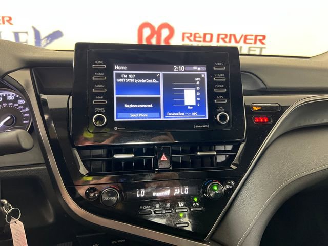 Used 2024 Toyota Camry SE image 19
