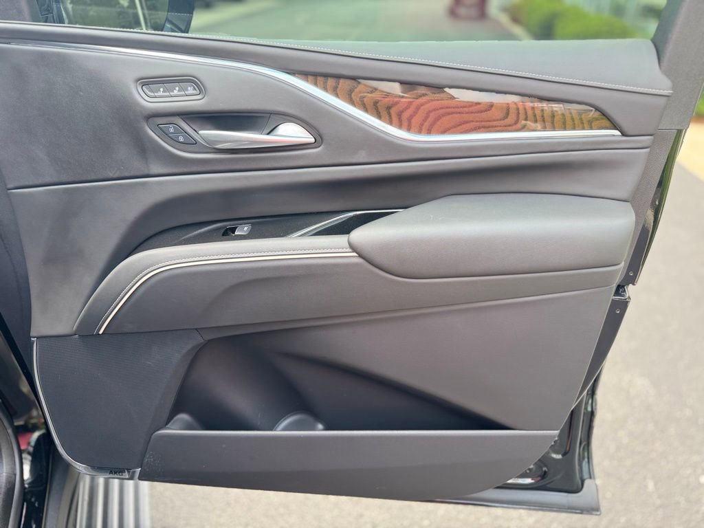 Used 2024 Cadillac Escalade ESV Sport Platinum w/ LPO, ONYX Package image 44