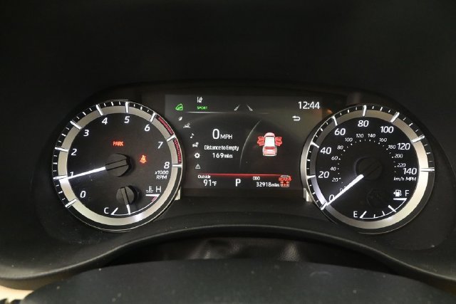Used 2024 Toyota Highlander XLE AWD/4WD image 8