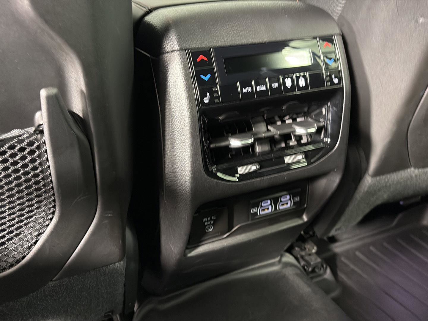 Used 2022 Jeep Grand Cherokee Summit w/ Advanced Protech Group IV image 46