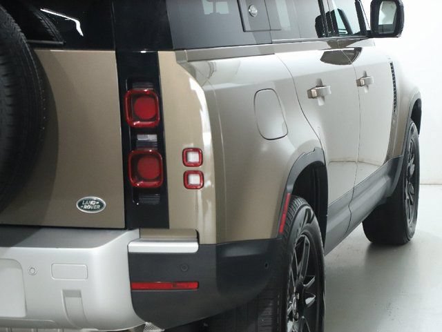 Certified 2023 Land Rover Defender 110 S AWD/4WD image 8