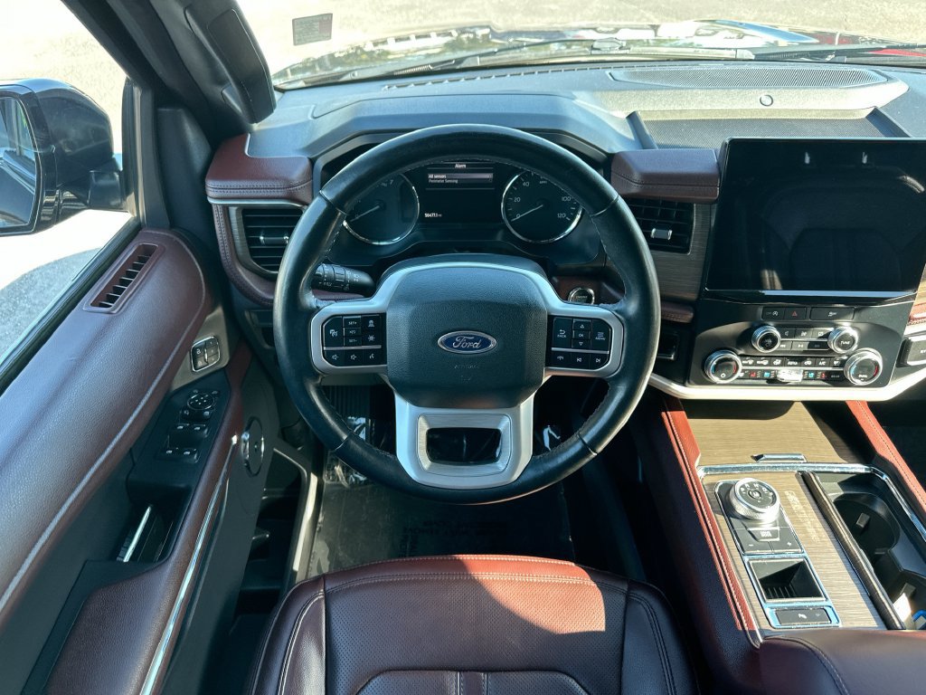 Used 2024 Ford Expedition Limited RWD image 24
