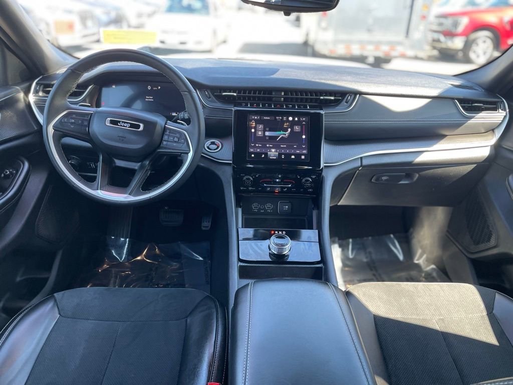 Used 2019 Jeep Grand Cherokee Overland image 9