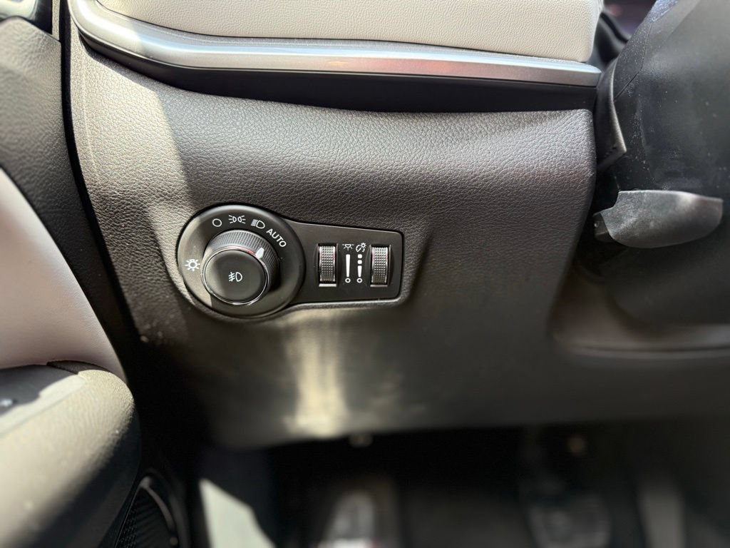 Certified 2024 Jeep Compass Limited AWD/4WD image 23